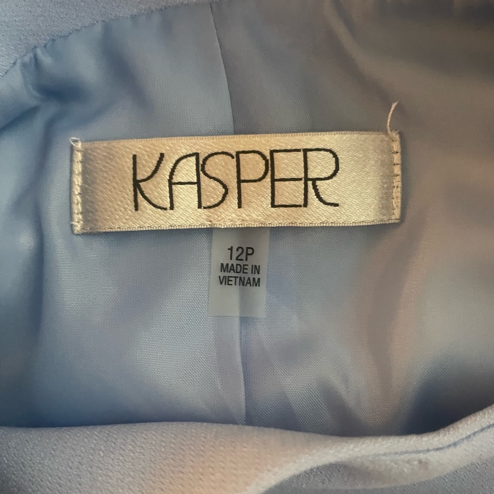 Blazer - Picture 2 of 3